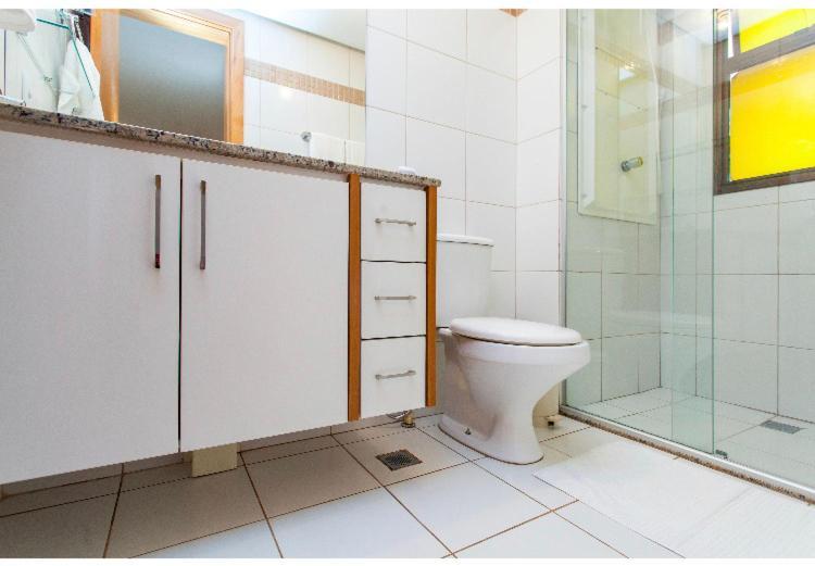 Aparthotel Flat Na Beira Do 5min Da Esplanada Dos Ministerios